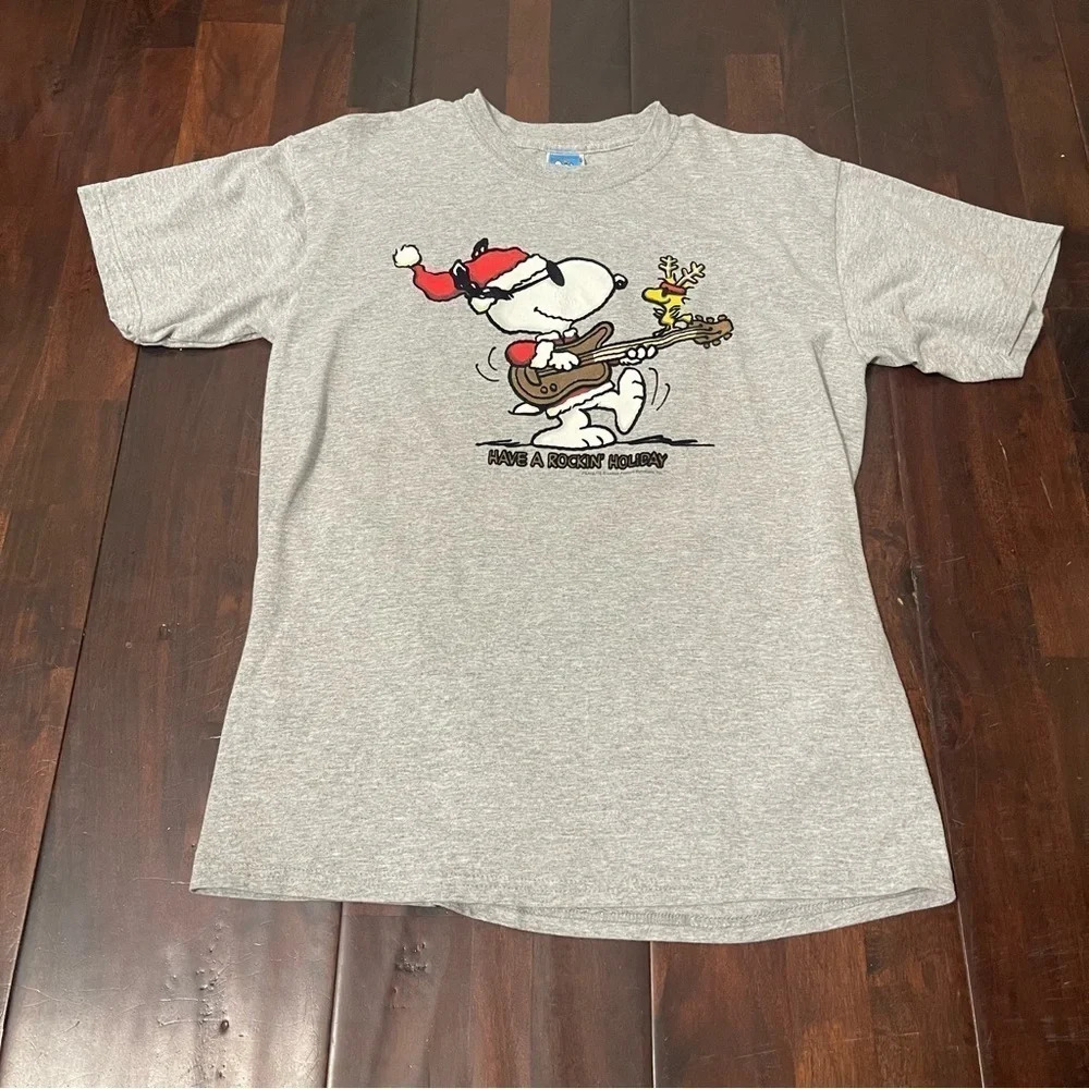 Snoopy And Woodstock Christmas Tshirt Have A Rockin Holiday Gray Size Medium